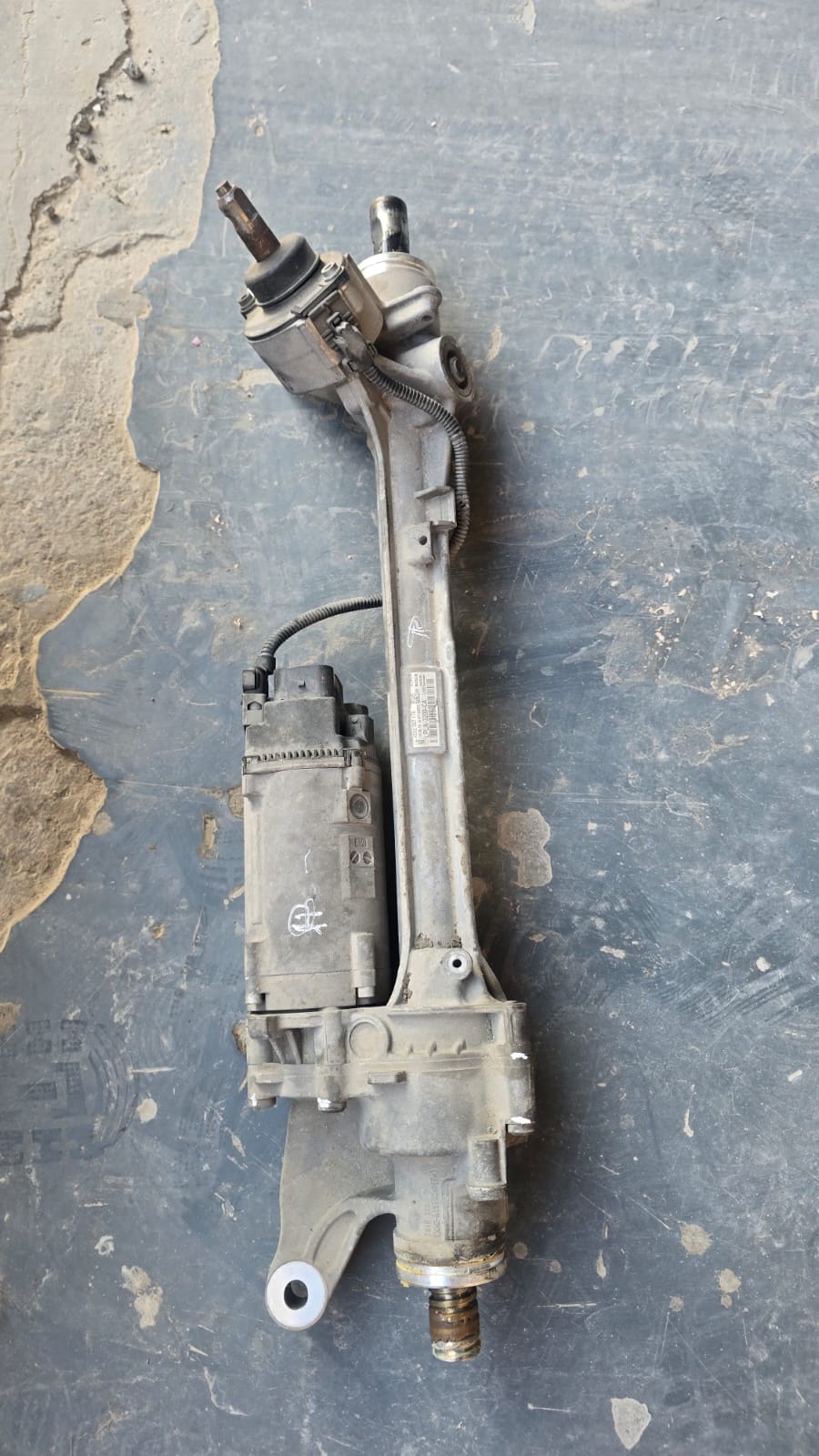 Photo 2 of RANGE ROVER STEERING BOX (LPLA 3200 CA )